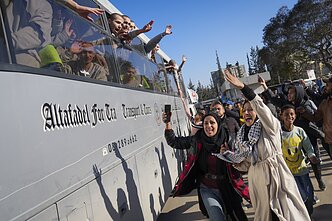 Paliaubų Gazoje metu paleisti palestiniečiai grįžta į Gazos Ruožą