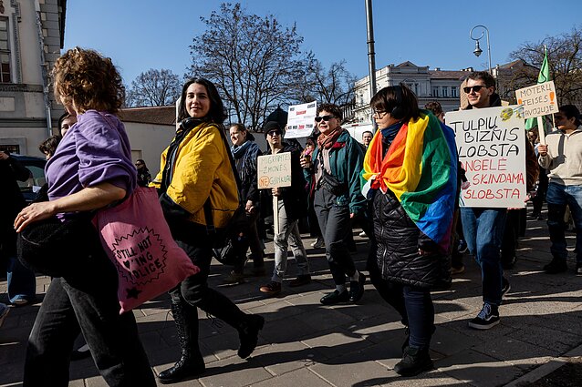 В столице Международный женский день отметили маршем и митингом