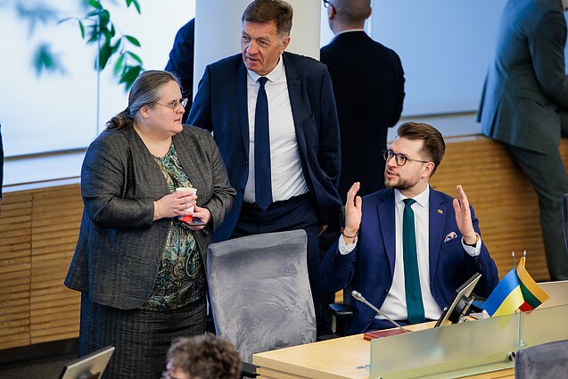 Seimas pradeda pavasario sesiją; Agnė Širinskienė, Algirdas Butkevičius, Lukas Savickas; demokratai