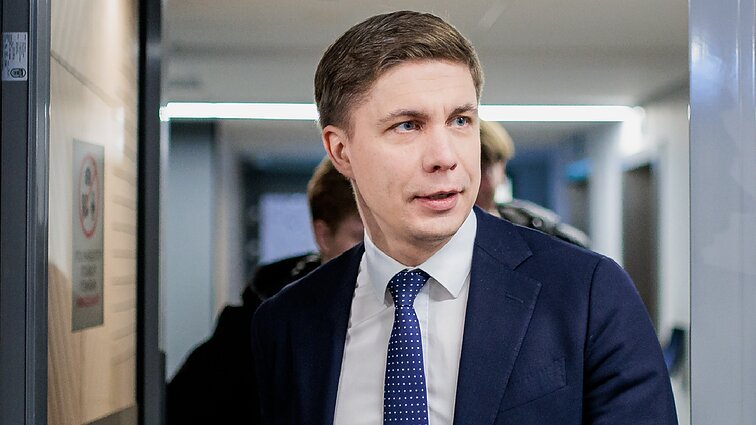 „Tai reikštų pereiti Seimo mėsmalę“: Sinkevičių premjero kėdėje ekspertas vadina fantazija