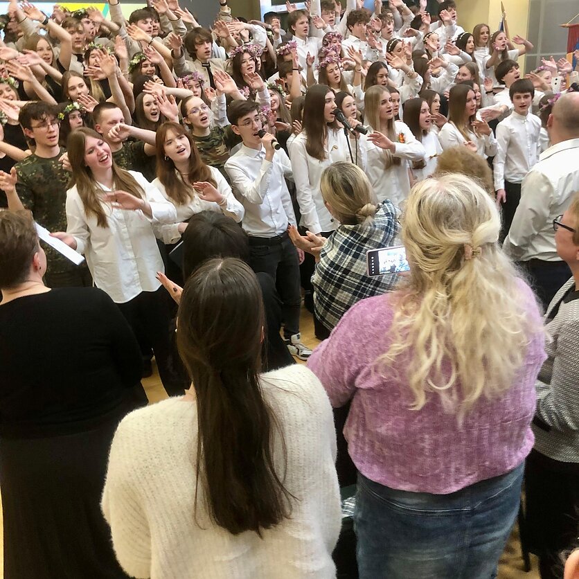 T. Mizgirdas., Kovo 11 skirtps Chorų festivalio Didždvario gimnazijoje Šiauliuose akimirka.