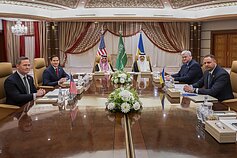 JAV ir Ukrainos delegacijų derybos JAV ir Ukrainos delegacijų derybos