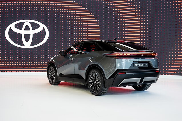„Toyota C-HR+“