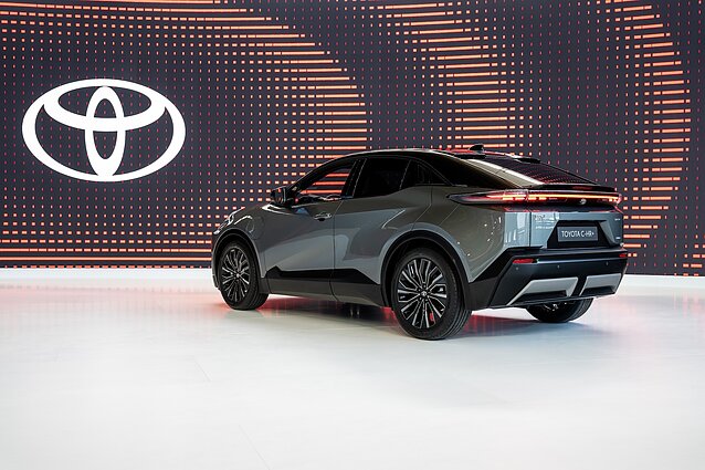 „Toyota C-HR+“