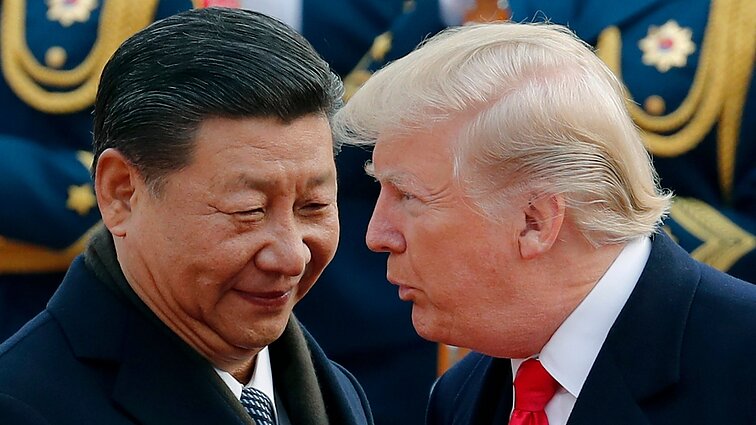 „Kinija ryžtingai duos atkirtį“: į Trumpo prekybos karą reaguoja ne tik ES