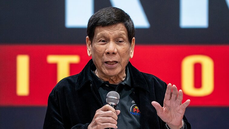 Buvęs Filipinų prezidentas Duterte atskraidintas į Hagą dėl nusikaltimų žmoniškumui