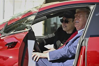 Elonas Muskas, Donaldas Trumpas