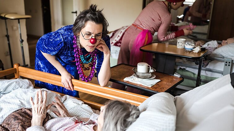 „Raudonos nosys Gydytojai klounai“ meno vadovė: juokas numalšina ligoninės slogumą