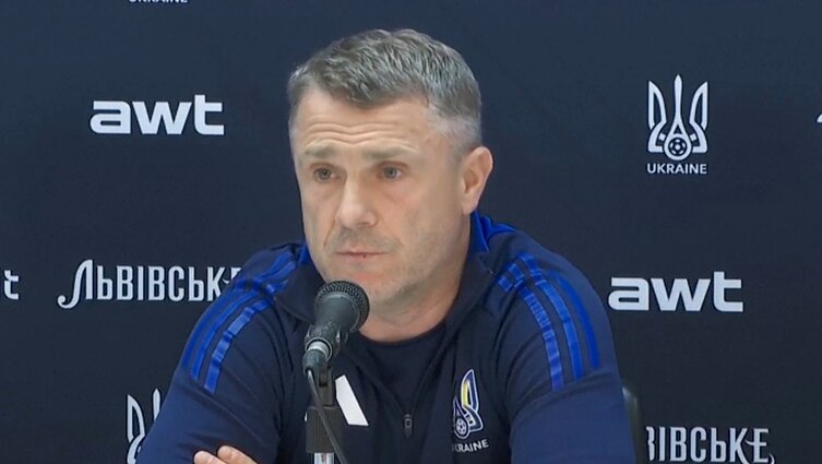 Kariams dėkojantis Ukrainos futbolo rinktinės treneris: mums garbė žaisti už savo šalį