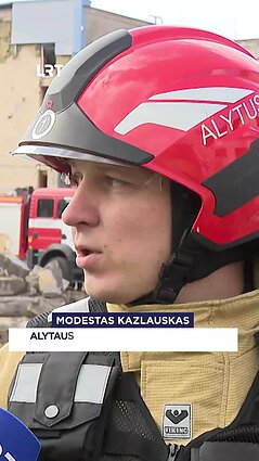 Taktinės tarnybų pratybos: treniravosi ieškoti žmonių sugriuvus statiniams