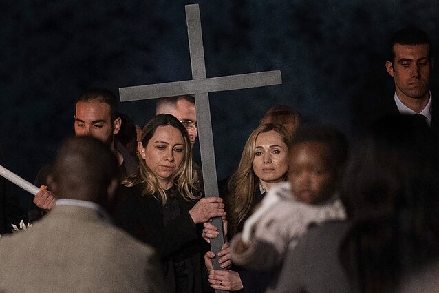 Ukrainietė ir rusė kryžiaus kelio liturgijoje Ukrainietė ir rusė kryžiaus kelio liturgijoje