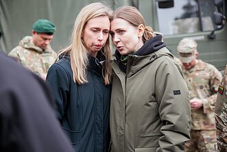 JAV ambasadorė Lietuvoje Kara McDonald ir Dovilė Šakalienė JAV ambasadorė Lietuvoje Kara McDonald ir Dovilė Šakalienė