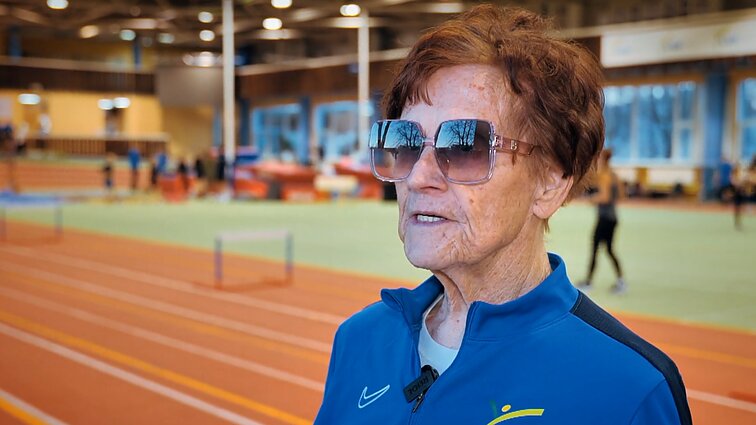 Vis dar trenere dirbanti ir pati pasportuojanti 88-erių Algina: tarp jaunų tampu jaunesnė