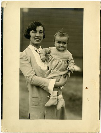 Bronė Gustaitienė su dukra