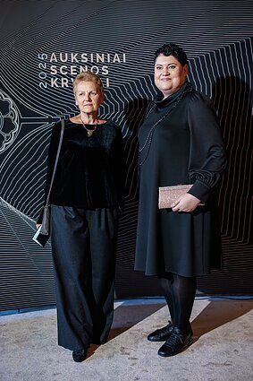 „Auksiniuose scenos kryžiuose“ – iškiliausios teatro žvaigždės ir kultūros elitas „Auksiniuose scenos kryžiuose“ – iškiliausios teatro žvaigždės ir kultūros elitas
