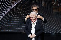 Klaipėdos valstybiniame muzikiniame teatre penktadienio vakarą paskelbti konkurso laureatai ir įteikti prestižiniai teatro apdovanojimai – „Auksiniai scenos kryžiai“. Klaipėdos valstybiniame muzikiniame teatre penktadienio vakarą paskelbti konkurso laureatai ir įteikti prestižiniai teatro apdovanojimai – „Auksiniai scenos kryžiai“.