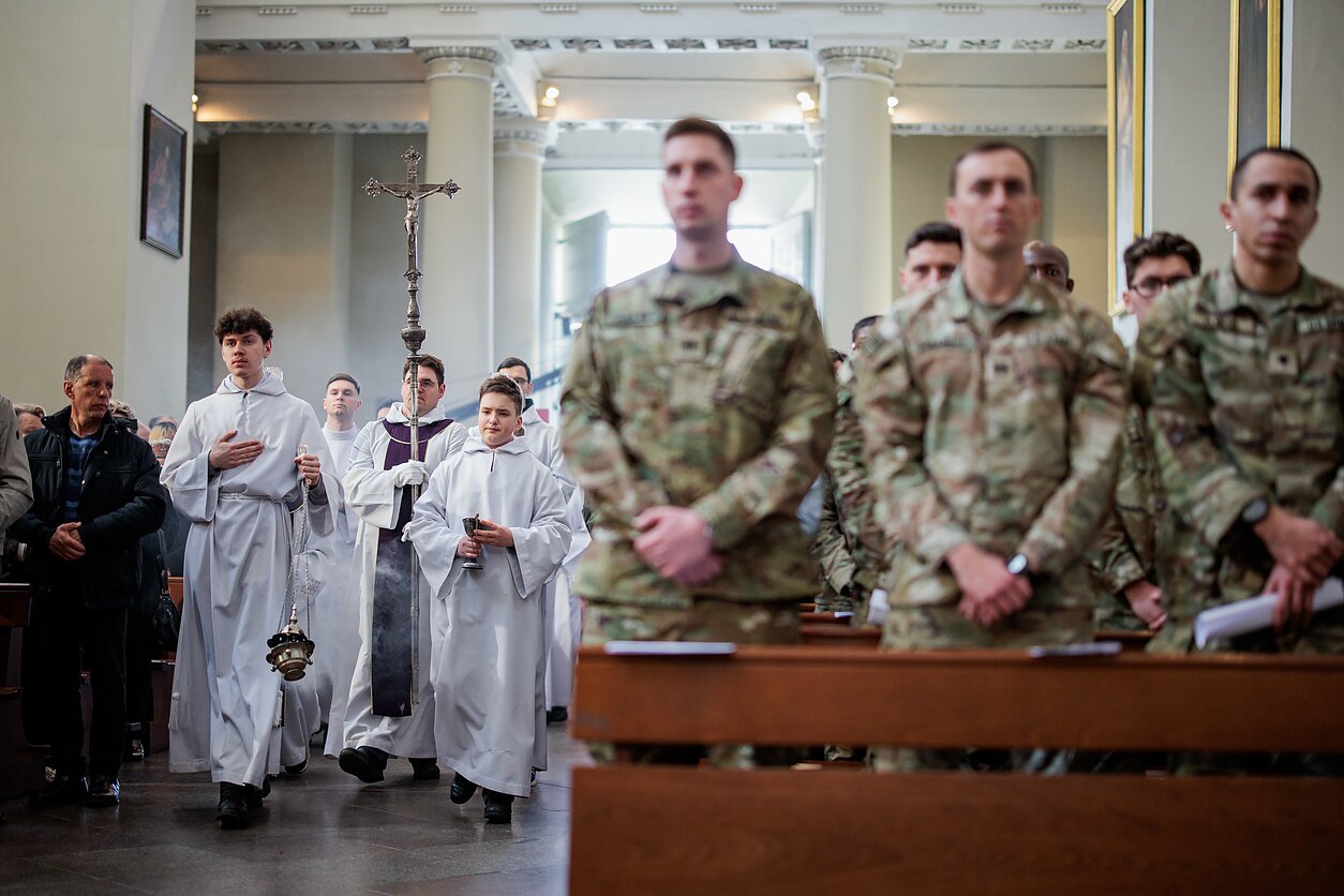 Vilniaus arkikatedroje buvo laikomos šv. Mišios už dingusius JAV karius