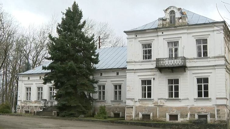Lietuvoje daugėja parduodamų dvarų: verslininkai vis dar baiminasi investuoti