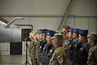 Oro policijos misiją Šiauliuose perėmė Lenkija ir Rumunija Oro policijos misiją Šiauliuose perėmė Lenkija ir Rumunija