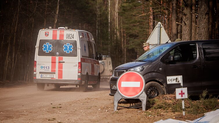 Pabradės poligone – sujudimas: atvyko greitoji pagalba, laidojimo paslaugų automobilis