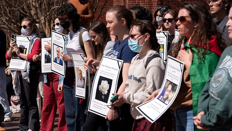 „Taip gimsta autoritarizmas“: JAV suima ir deportuoja viešai protestuojančius studentus