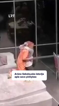 Aktorius Arūnas Sakalauskas apie piršlybas: norėjau įspūdį padaryti