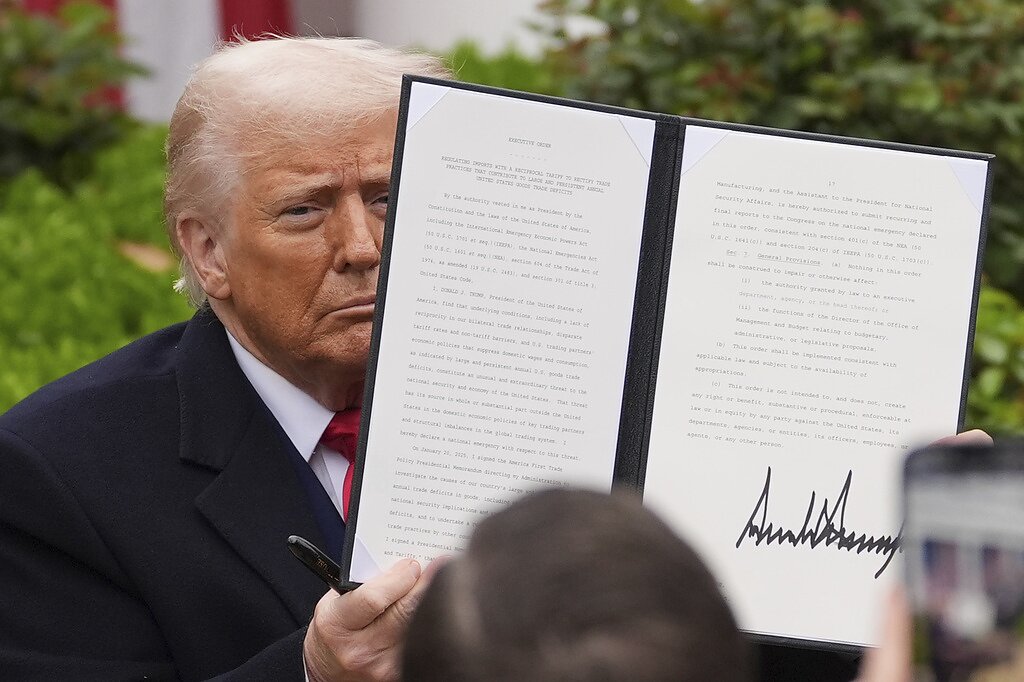 Дональд Трамп объявил о введении пошлин Дональд Трамп объявил о введении пошлин