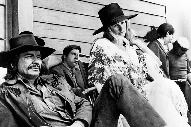  Charlesas Buchinskis 