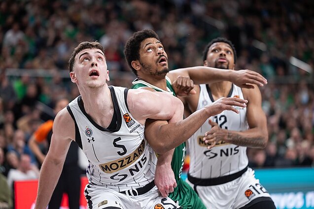 Slogiai pradėję serbai atsigavo: antrą kėlinį „Žalgiris“ užbaigė 5 taškų deficitu Slogiai pradėję serbai atsigavo: antrą kėlinį „Žalgiris“ užbaigė 5 taškų deficitu