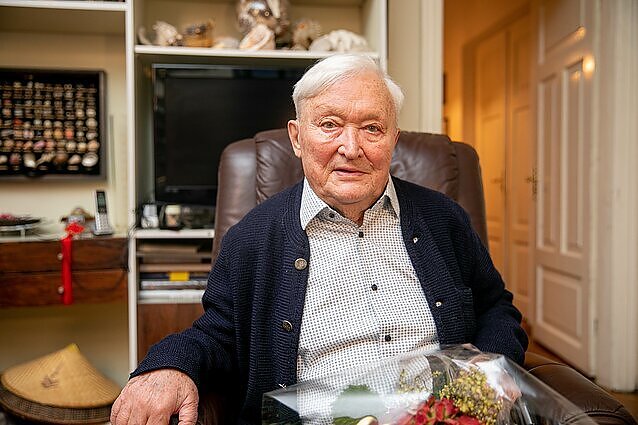 Algimantą Čekuolį prisimenant: „Ledinio dušo ir rašymo neapleido iki paskutinės dienos“