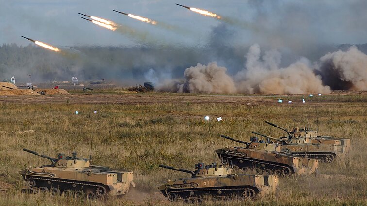 Įspėja dėl rudenį planuojamų „Zapad“ pratybų: rusai gali Baltarusijoje palikti ginkluotę