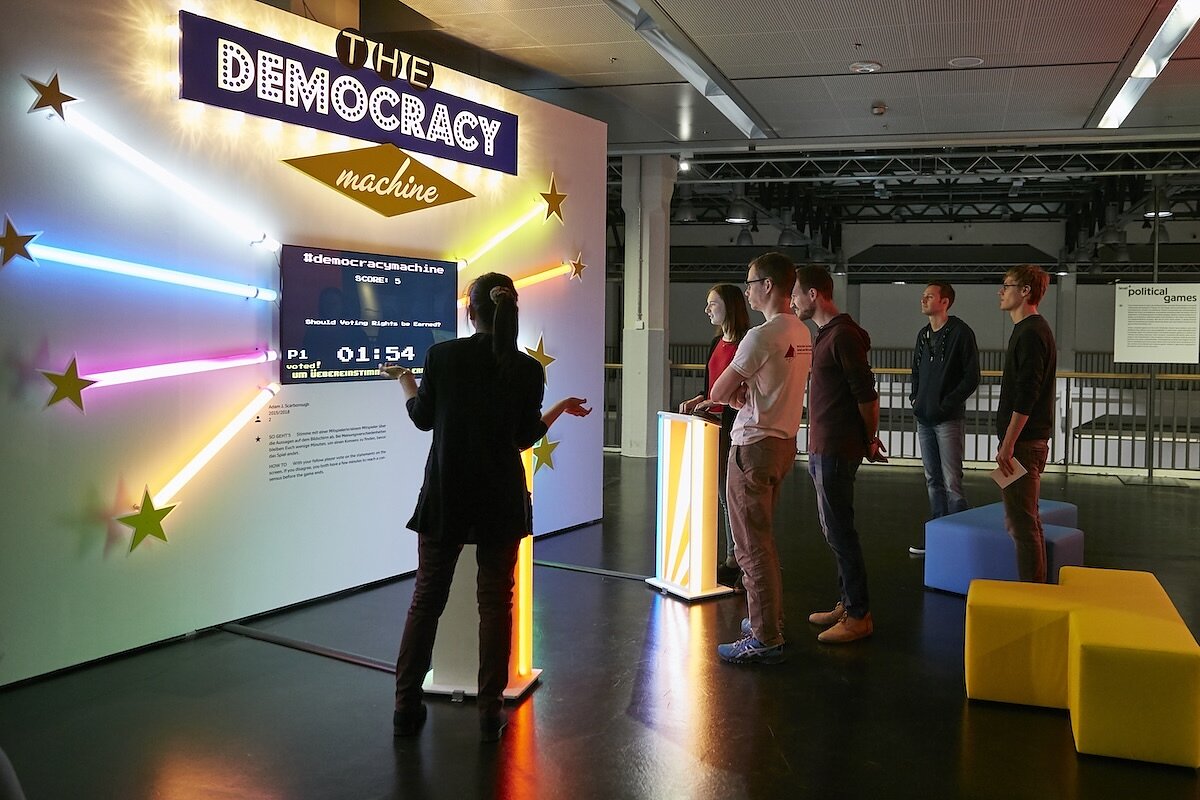 Medijų meno centre (ZKM) veikianti paroda „zkm_gameplay. the next level“