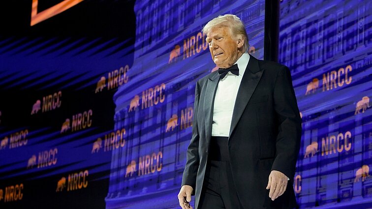 Muitų karas įsibėgėja: Europa planuoja smogti Trumpą remiančioms valstijoms