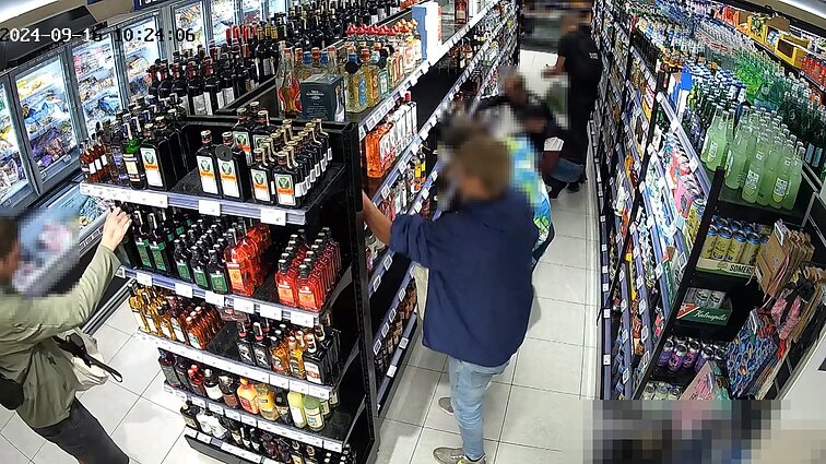 Prekybininkų kova su vagišiais: pakartotinai apsivogusių siūlo nebeįleisti į parduotuves