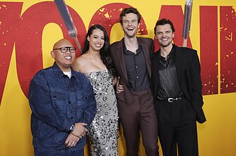 Jacobas Batalonas, Amber Midthunder, Jackas Quaidas, Ray Nicholsonas Jacobas Batalonas, Amber Midthunder, Jackas Quaidas, Ray Nicholsonas
