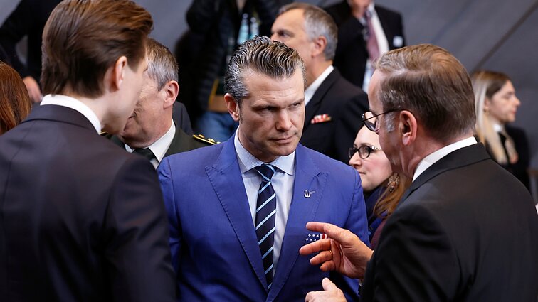 Siųsti karius taikai Ukrainoje palaikyti ryžtųsi nedaug šalių: vyktų tik su JAV indėliu