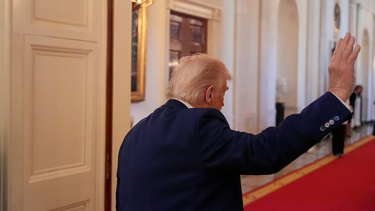 Ekspertas apie Trumpo muitų rezultatus: spaudimas Kinijai gali virsti rimtu prekybos karu