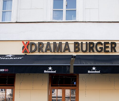 „Drama Burger“ „Drama Burger“