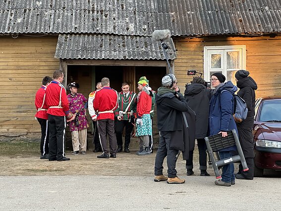 „Sacrum ir profanum Pievėnuose“ filmavimas