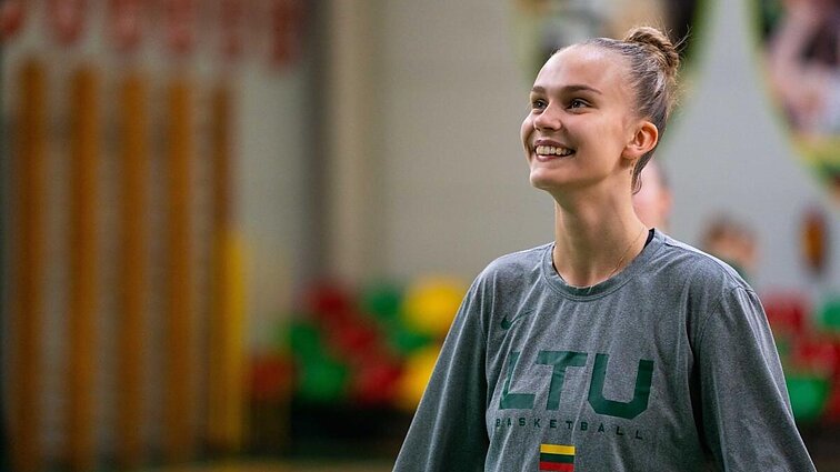 Išpildytos optimistiškiausios prognozės: WNBA naujokų biržoje Jocytė pašaukta 5-u numeriu