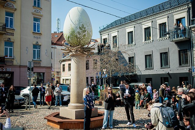 Vilnius has unveiled a refreshed look for its well-known “Egg” sculpture