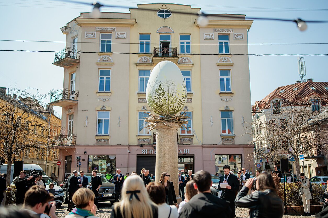 Vilniečius nudžiugino atnaujinta skulptūra „Kiaušinis“