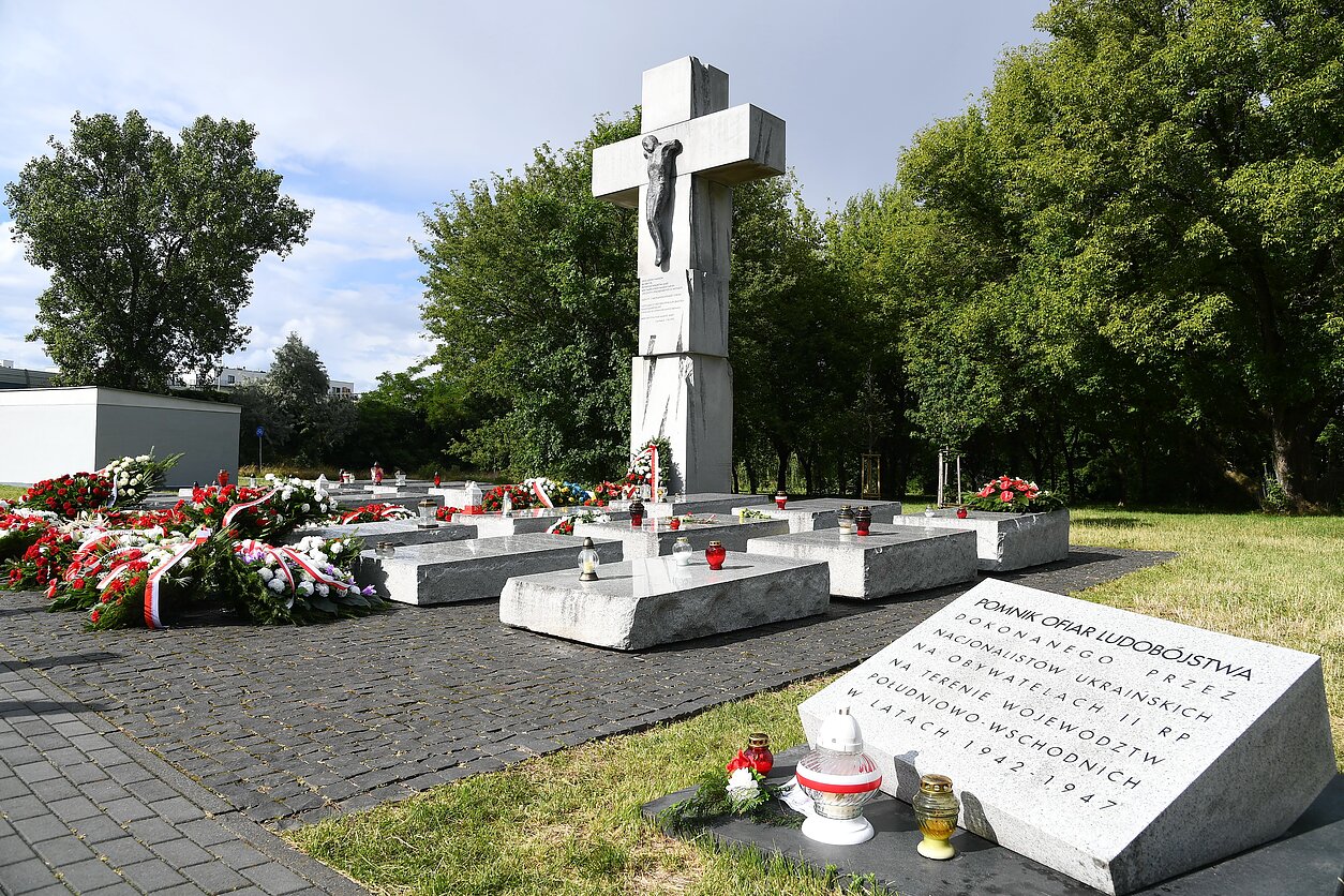 Memorialas Voluinės žudynių aukoms Varšuvoje Memorialas Voluinės žudynių aukoms Varšuvoje
