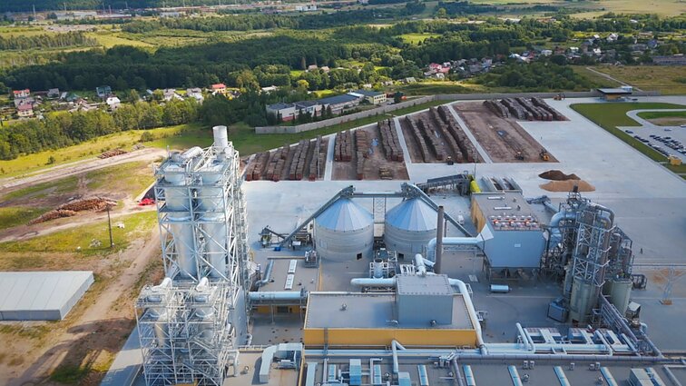 „Kalbame apie 44 tūkst. tonų chemikalų per metus“: Pagirių bendruomenės kova prieš gamyklą