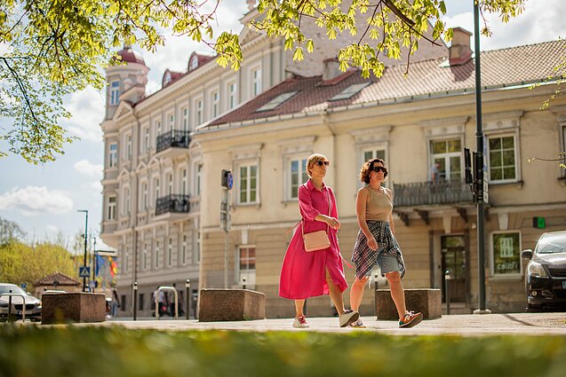 Unseasonally hot April in Vilnius