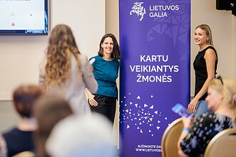 Gitanas Nausėda pasveikino į gerosios praktikos renginį susirinkusius „Lietuvos galios“ bendruomenių atstovus.