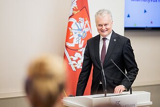 Gitanas Nausėda pasveikino į gerosios praktikos renginį susirinkusius „Lietuvos galios“ bendruomenių atstovus.