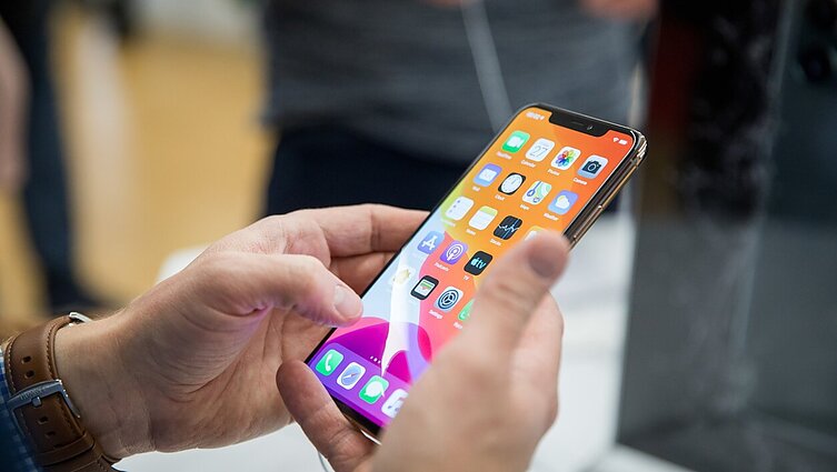 Technologijų gigantės reagavo aršiai: paaiškino, už ką ES skyrė baudas „Apple“ ir „Meta“