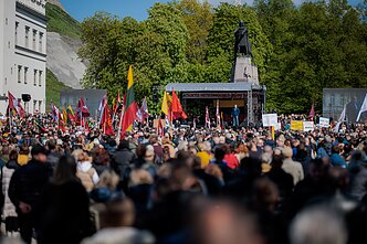 Vilniuje protestuojama prieš valdančiųjų siūlomą NT mokestį Vilniuje protestuojama prieš valdančiųjų siūlomą NT mokestį