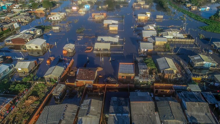 „San Paulas anksčiau toks nebuvo“: dėl klimato kaitos brazilai kenčia nuo mirtinų audrų
